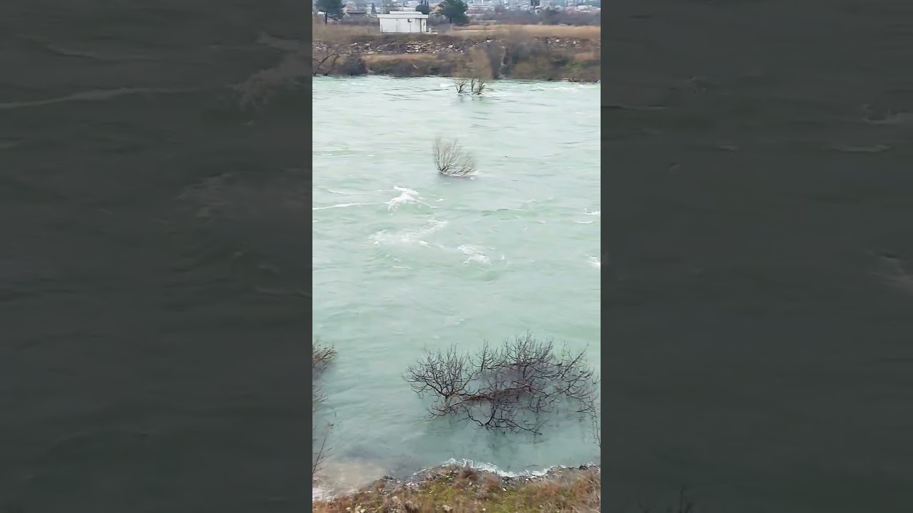 Neretva. Konjusi. Mostar.