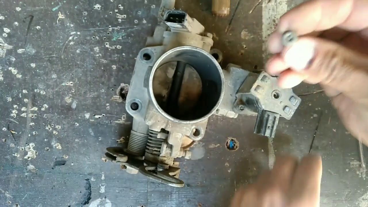 Mazda 626 2.0 (глушим EGR, чистим дроссель) и т.д