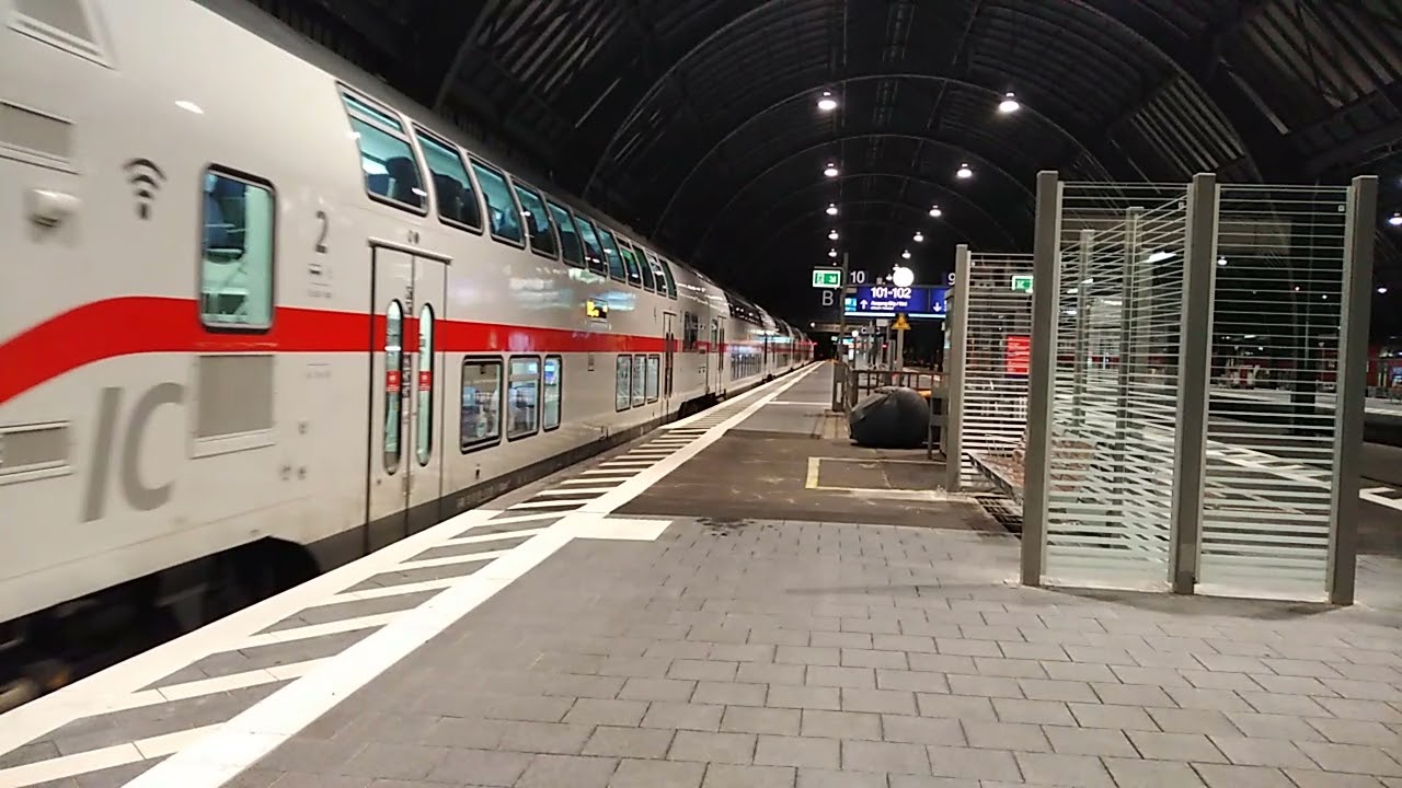 IC 2 Set with Baureihe 147 starting from Karlsruhe HBF
