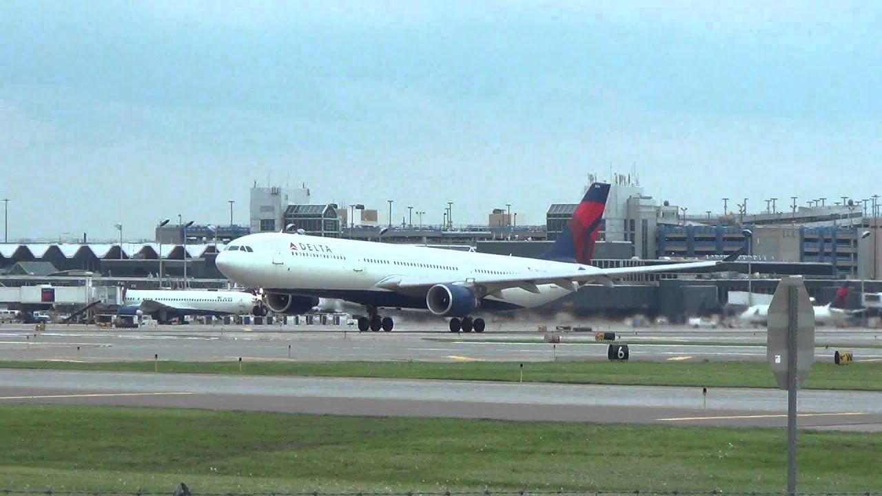 Delta Airlines Airbus A330-323X Takeoff 30L | N814NW | Minneapolis International