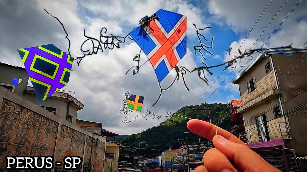 Duas PIPAS Grudadas na RABIOLA e o PIPÃO Gigante Vieram do Morro em Perus e Caindo em Caieiras SP