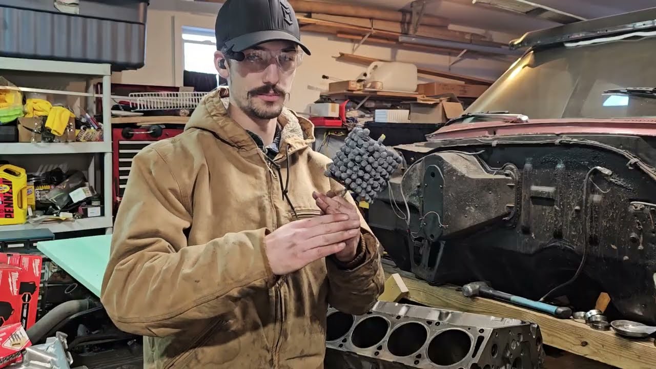 66 Galaxie 500 Restoration project Part 8 [Engine assembly part 1]