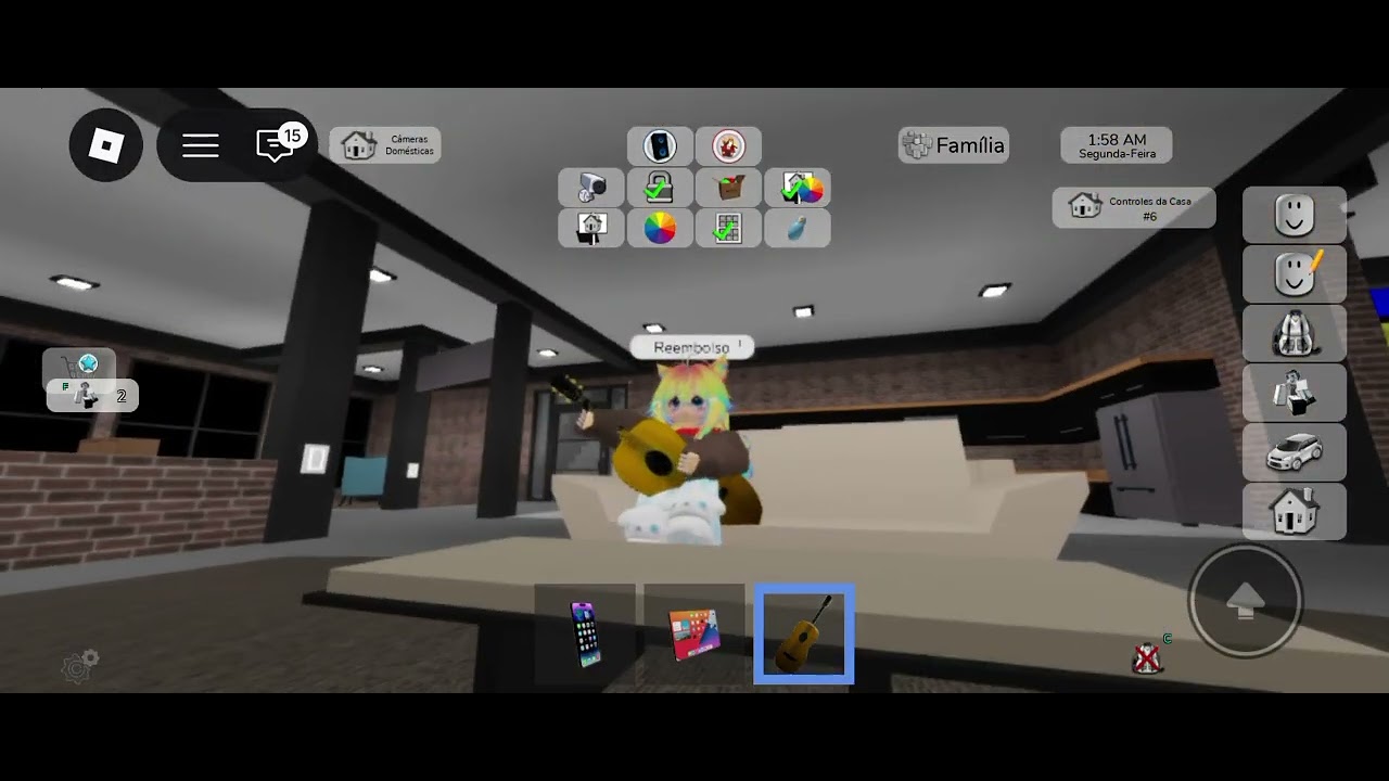 Luna e Laura vamos dá uma voltinha no Roblox e tocar violão 🎸