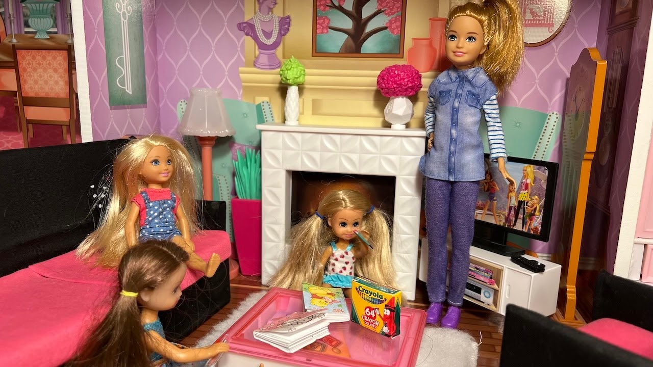 Barbie Skipper Babysits Haley, Ally, Stacy and Chelsea!