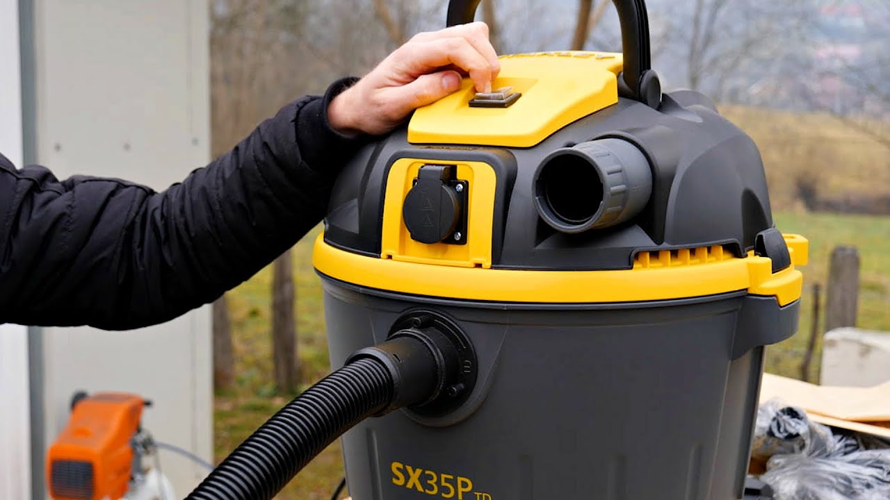 Aspirator umed/uscat cu priza, 35L, 1600W Stanley SXVC35 PTDE, casa si ateliere