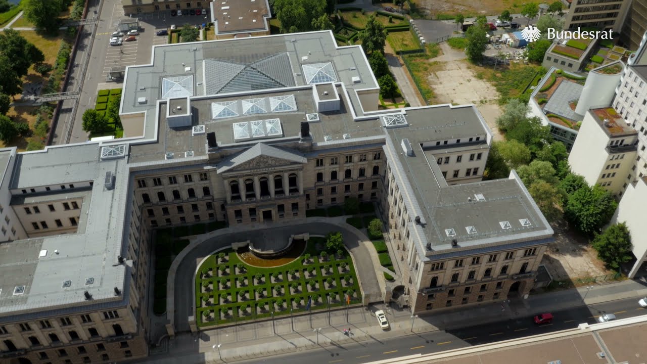 Der Bundesrat: 16 Länder - 1 Gebäude