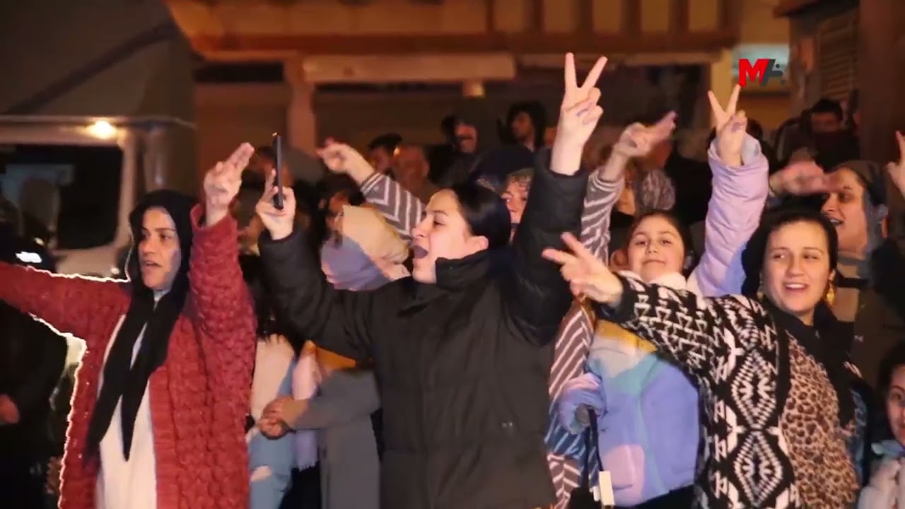 BİNLERCE KİŞİ 'POLİS ENGELİ' TANIMADI, SALDIRILARA KARŞI YÜRÜDÜ