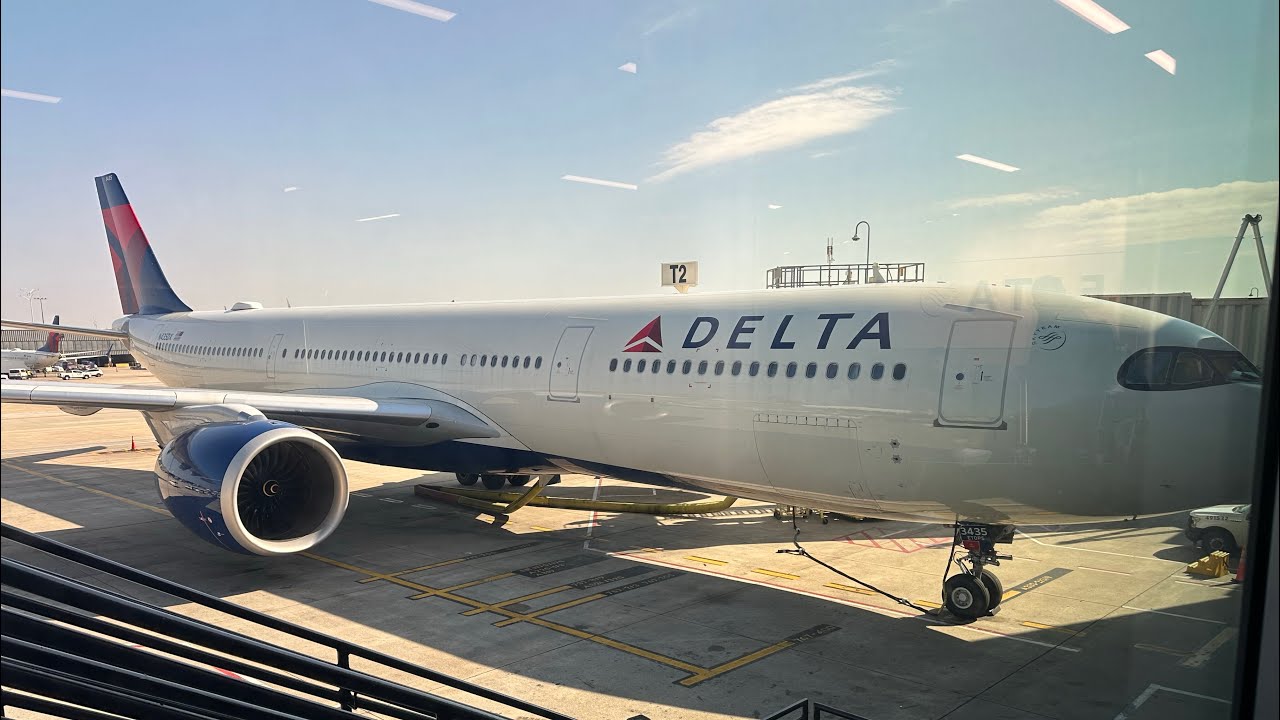 Delta 757 beautiful landing into Tampa International Airport. #deltaairlines #boeing757 #boeing 