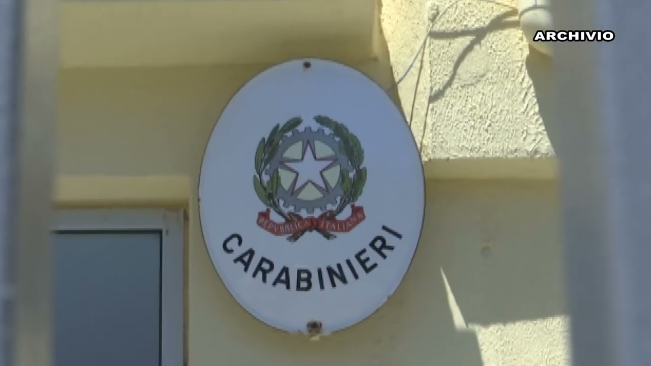 CIRO MARINA' (KR): SPARI CONTRO UN PENSIONATO ED IL FIGLIO,  SEI ARRESTI