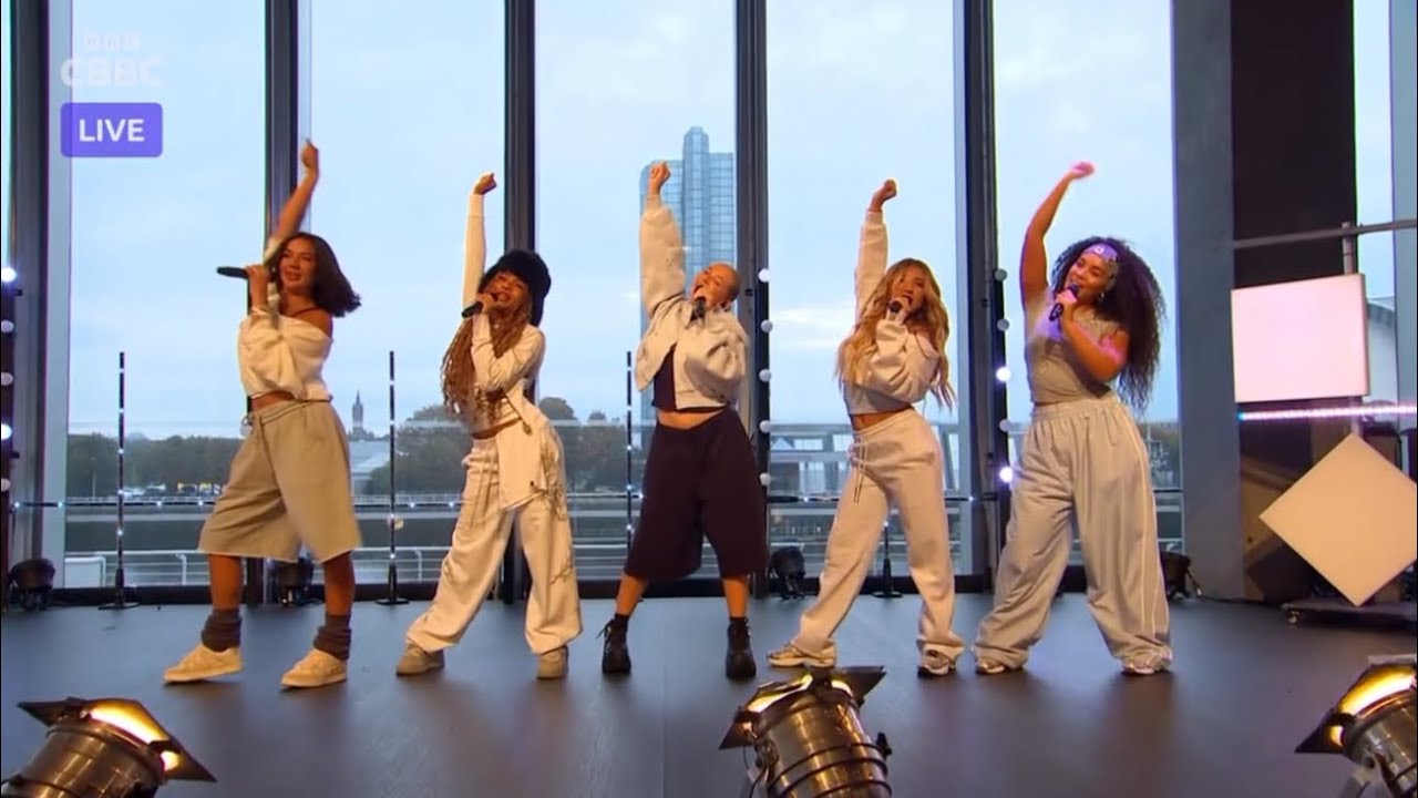 XO - Ponytail performance on CBBC Saturday Mashup (27/09/25) 