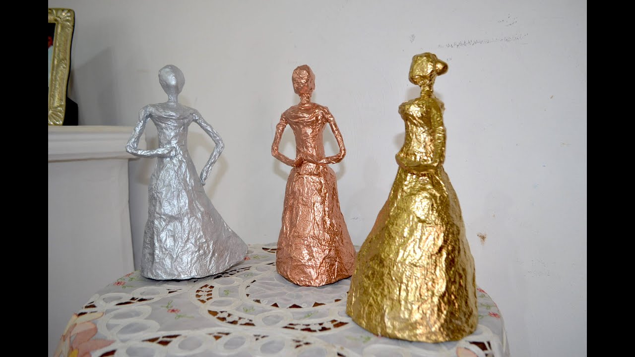 Damas Ant&iacute;guas hechas con botellitas de vidrio. Esculturas. Manualidades f&aacute;ciles.
