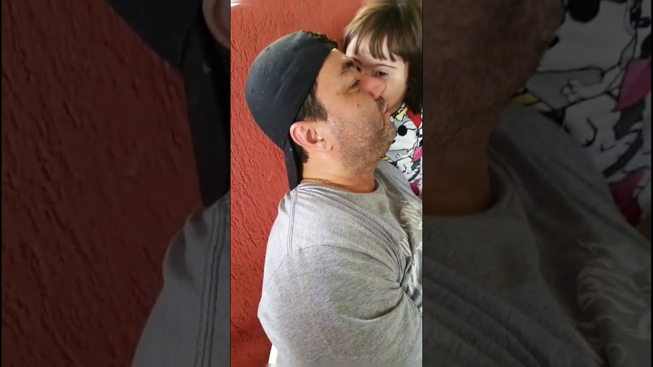 O aniversário é  do Tio Samuel,  mas quem faz o discurso  é  maria6!