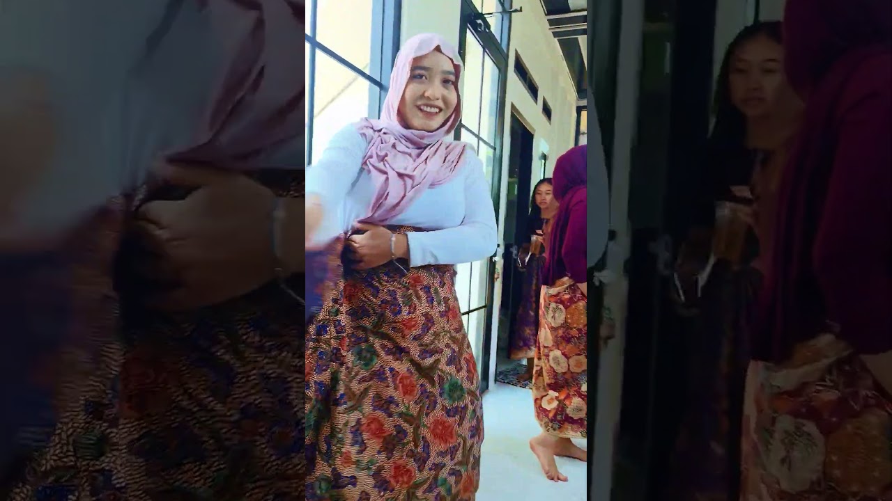 sarung aku merosot #gadisdesa #shots