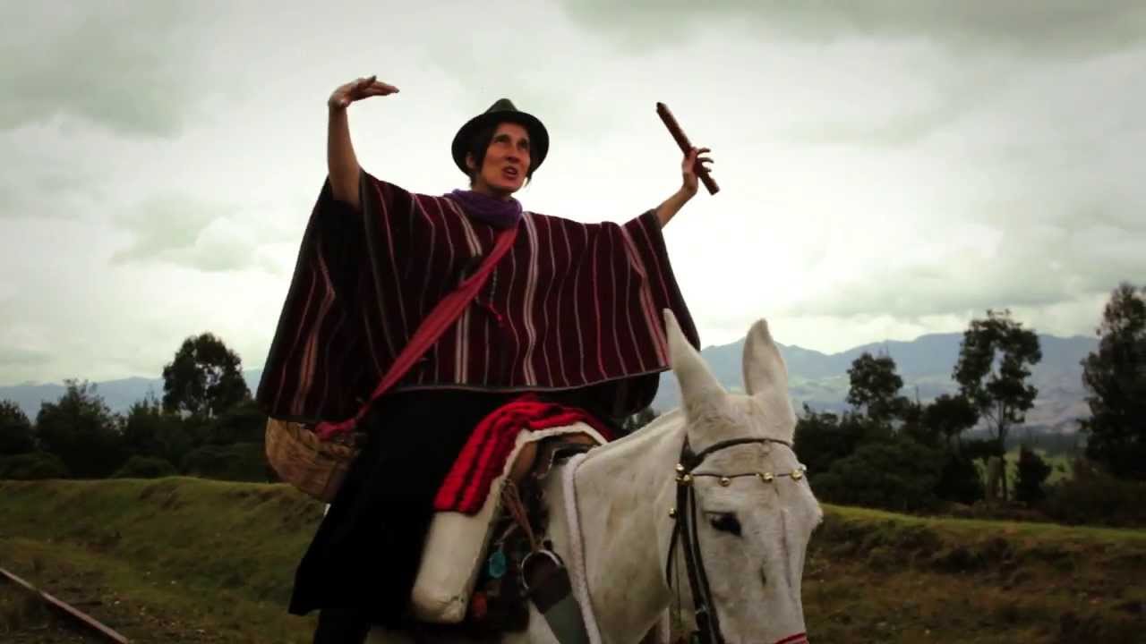 Andrea Echeverri - Ruiseñora (Official Music Video)