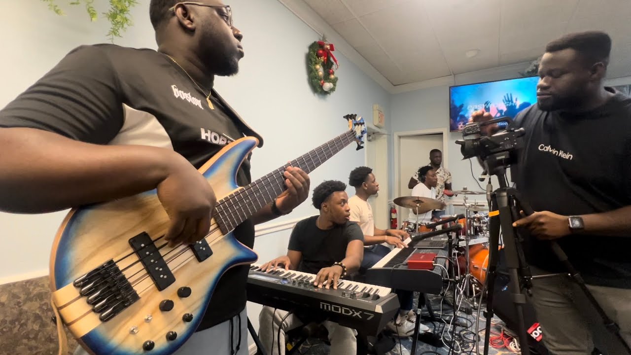 Thursday night praises @CoptampaCentralFlorida Christmas Convention 2023
