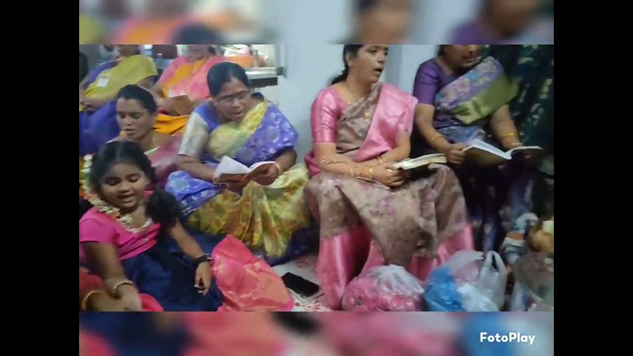వసంత నవరాత్రుల్లో మొదటిరోజు లలితా పారాయణం సుష్మ వాళ్ళ ఇంట్లో