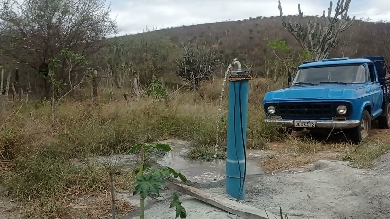 bomba  com 150 metros de profundidade instalado com placas solar ☀️☀️☀️