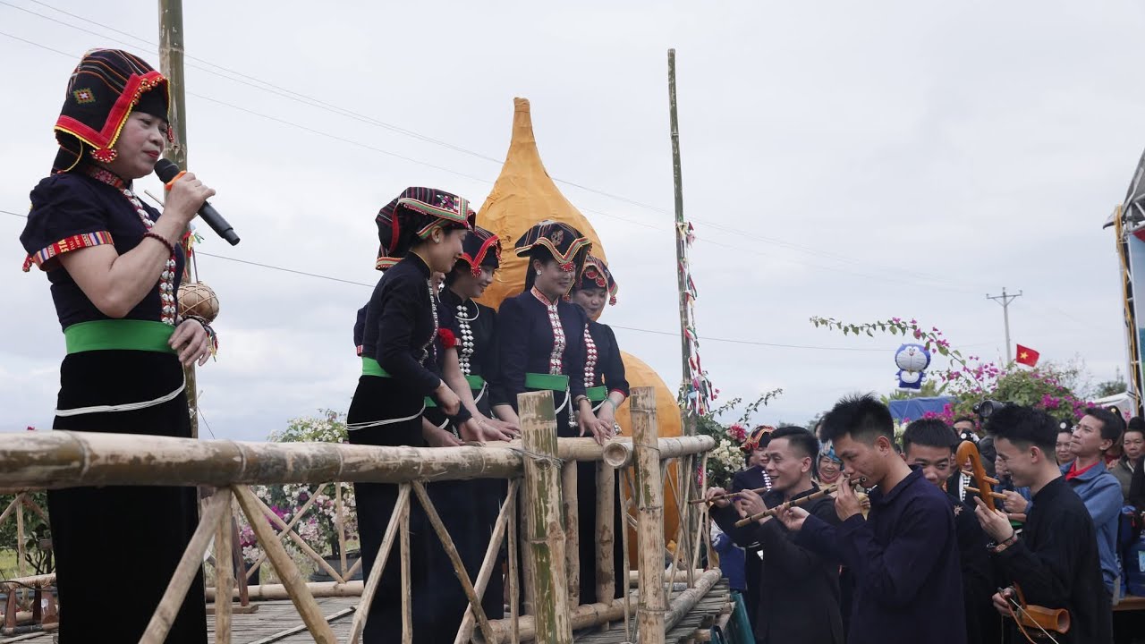 Khắp ỉn  hạn khuống, 