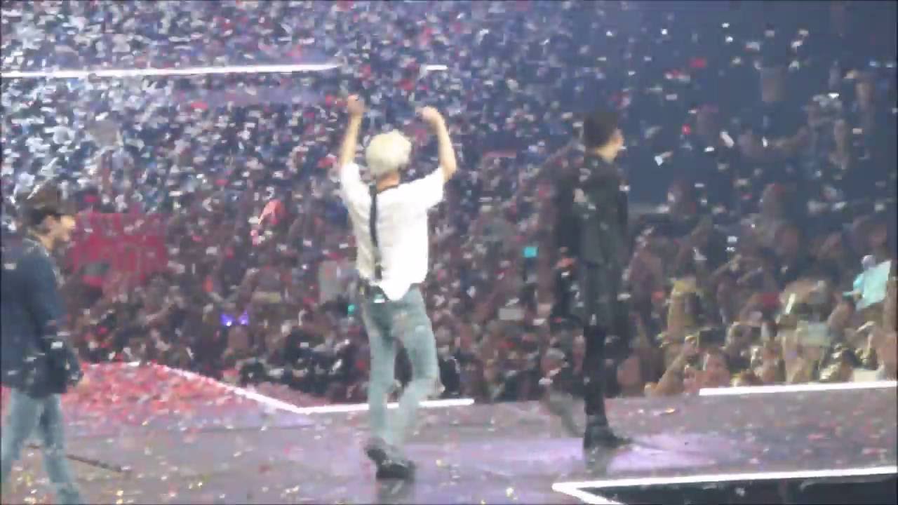 160602 KCON in Paris ending - SHINee