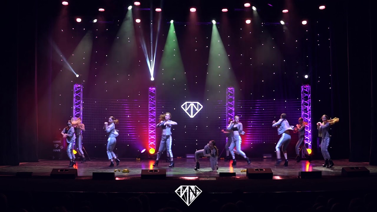 #MAGICMOVEGIRLS 