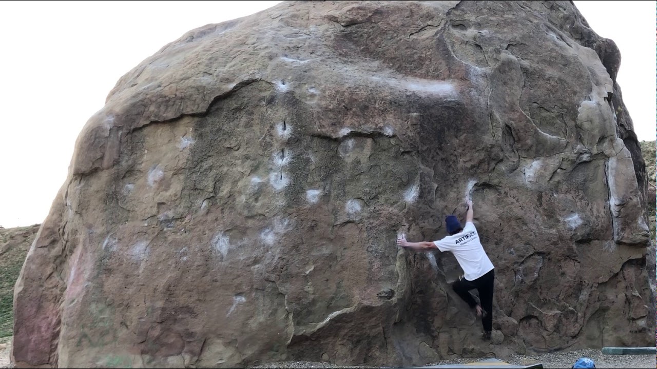 Stoney Point Bouldering: Yabo Mantle (V4)