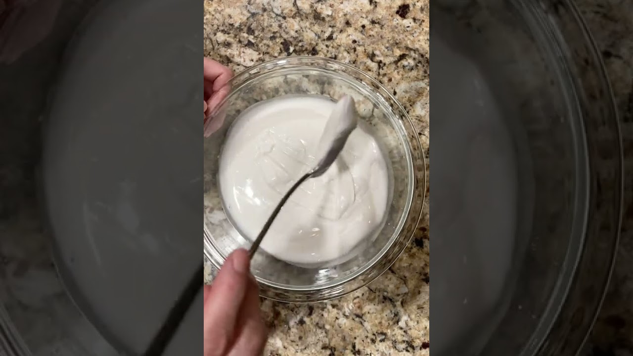 Mixing your royal icing consistency to use for both piping an outline and flooding your cookie￼