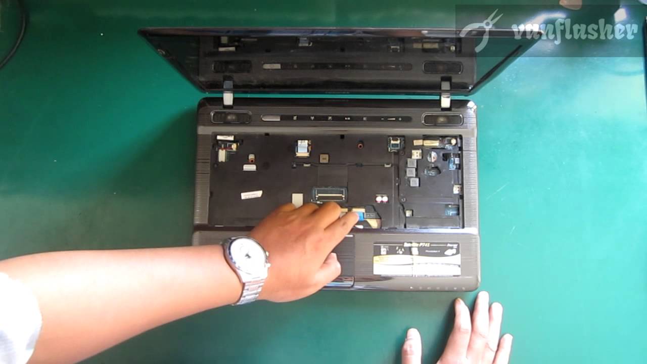 Toshiba Satellite P745 Reassembly