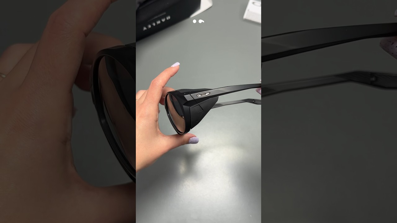 Unboxing Oakley Clifden OO9440-09 #unboxing #blinkblink #oakley #sunglasses #sports #blinkblink