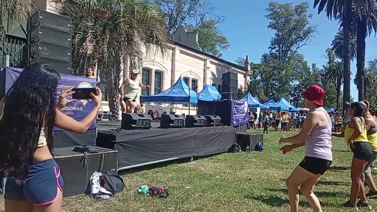 Hoy(Maratón Dorada)(Clase por el Cáncer infantil)