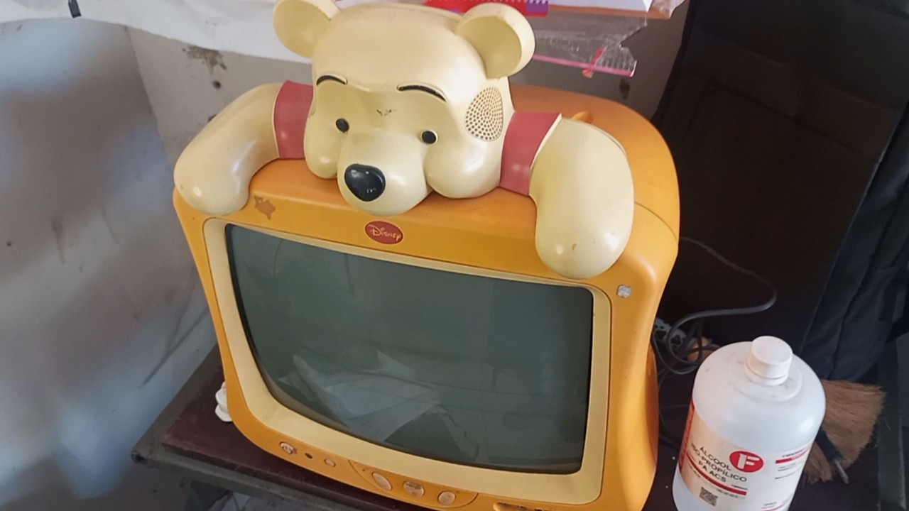 TV CRT do Ursinho Pooh em 2026! Comprei com DEFEITOS…mas ainda trabalha bem?