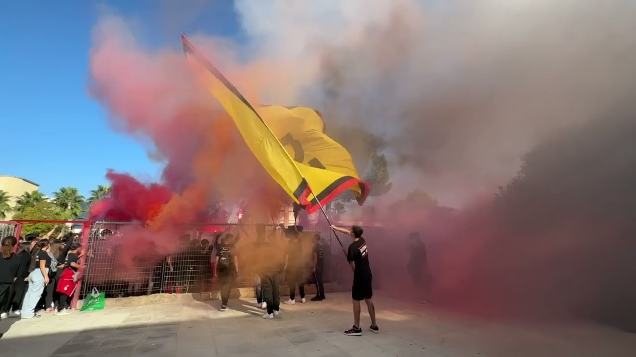 Manifestazione da stadio per i tre giovani tifosi del Foggia vittime dell’incidente stradale