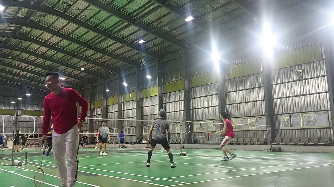 20260207慈善羽球隊-輝哥與黃醫師大兒子 VS 黃醫師與我