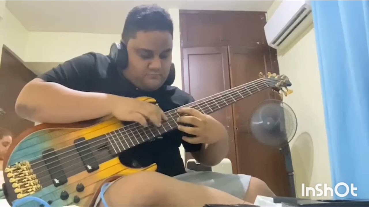 BUSCANDO TUS BESOS A BAJO | Rubby Perez