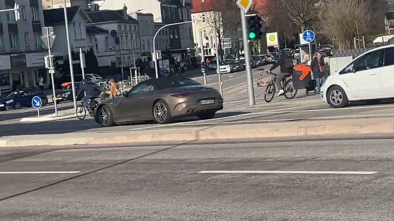 Cool SPORTCARS hitting on Luebeck!