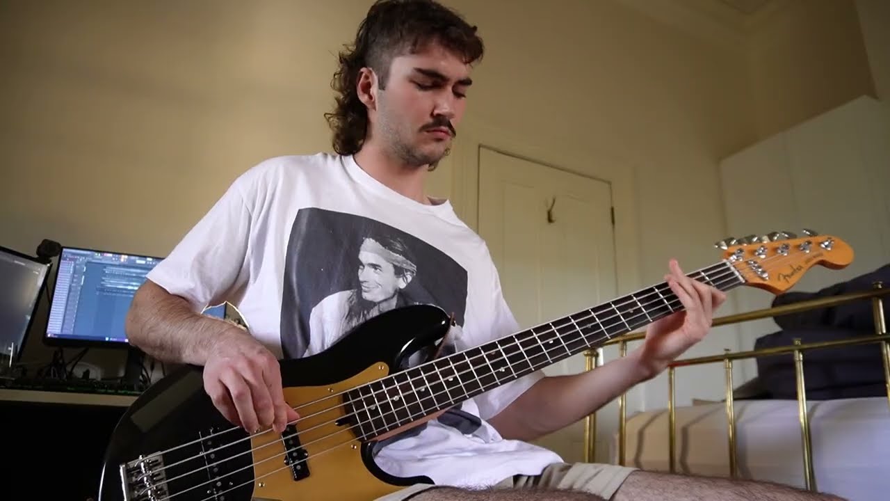 Michael Jackson - Off the Wall (Bass Cover)