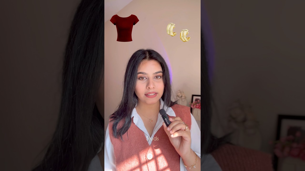 Когда декольте и украшения идеально сочетаются ✨ 