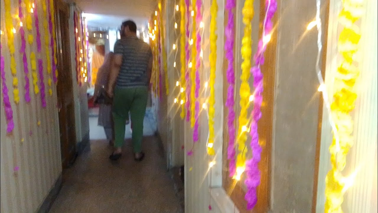 Mehndi Pe Jane Ki Tiyari 😊 