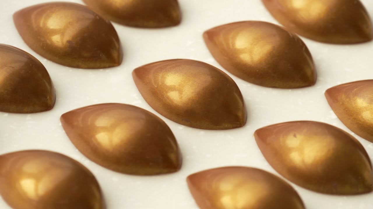 ボンボンプラリネノワゼットの作り方 | Bonbon praline noisette | 自家製プラリネ使用  | いにずきっちん