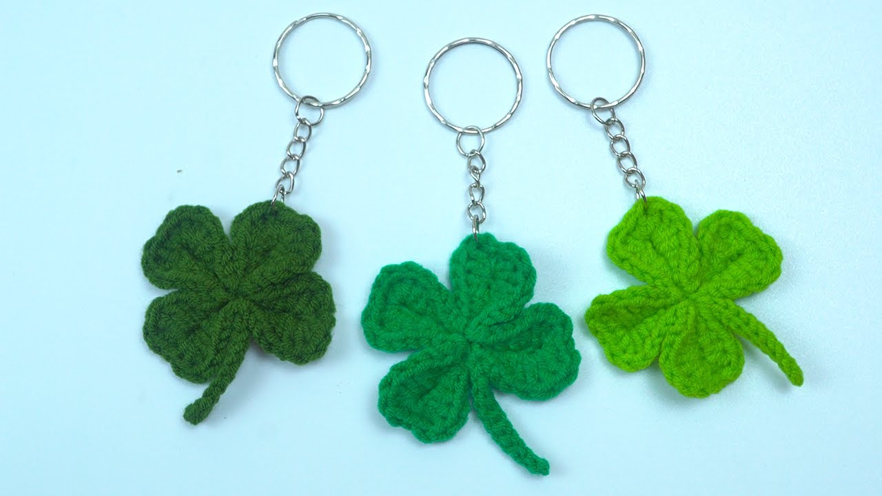 Four Leaf clover crochet keychain! Lisa Crochet