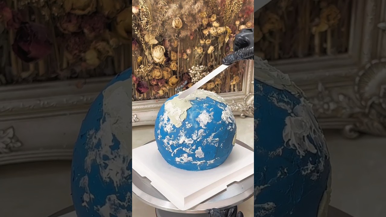 Planet 🌍 Cake making #saveearth #cakedecorating #viralvideo