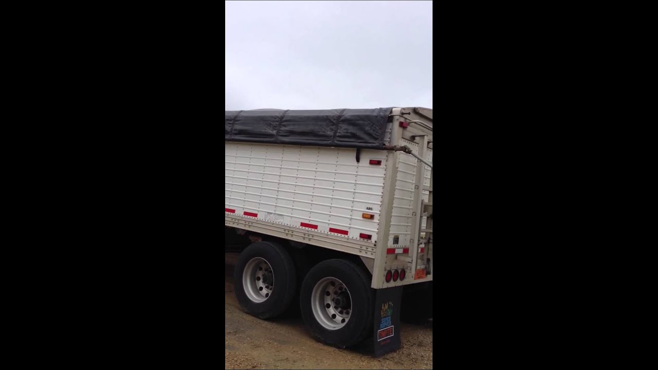 Un-Tarp & Tarp Grain Hopper
