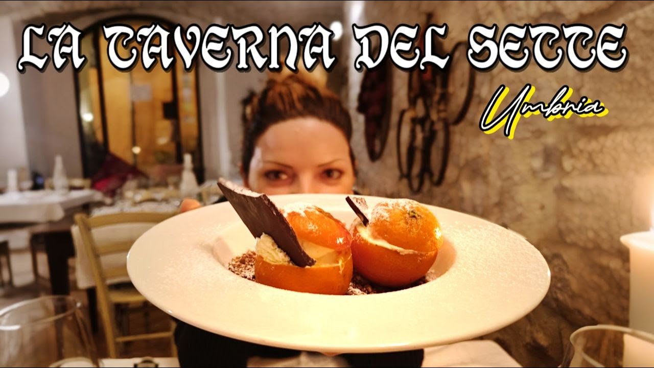 a cena in una TAVERNA MEDIEVALE a Trevi