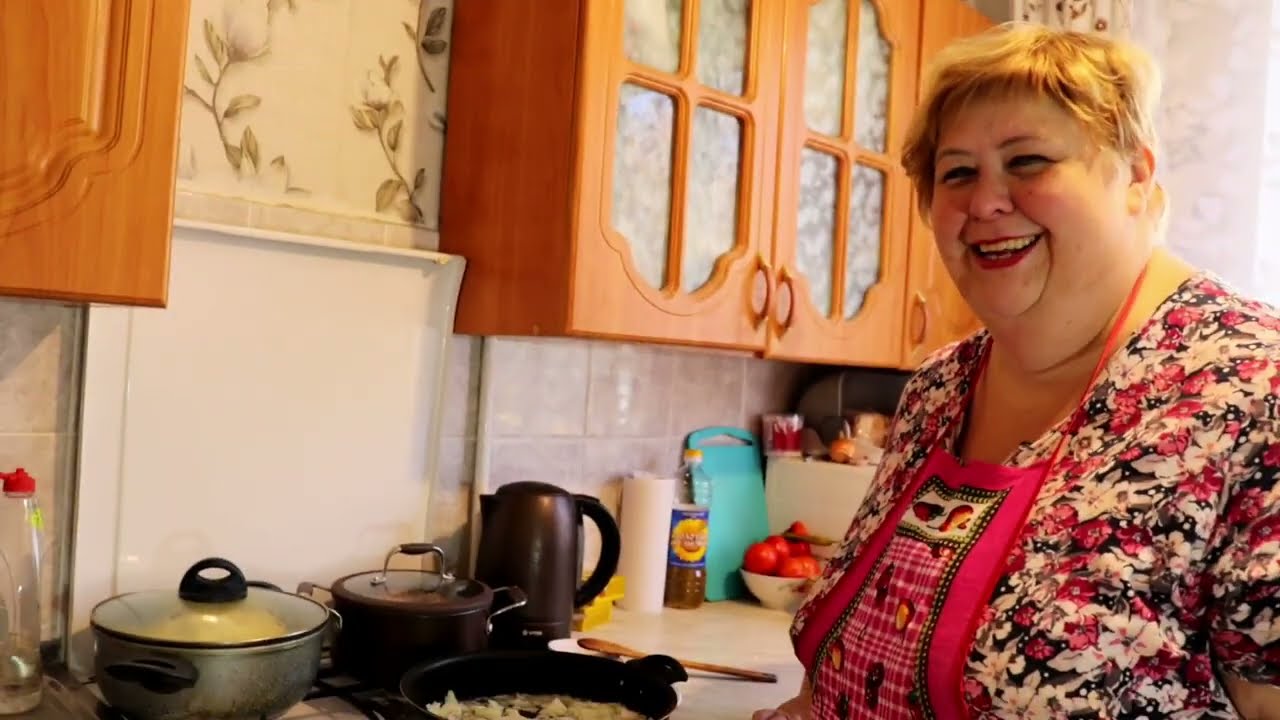 Куриная грудка с подливой и фаршированные блинчики🥞