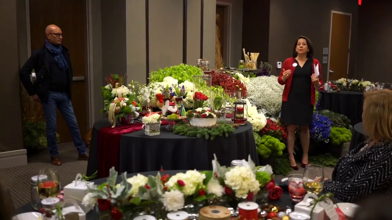 Farm Star Living & Ball Horticultural Co  Holiday Floral Event