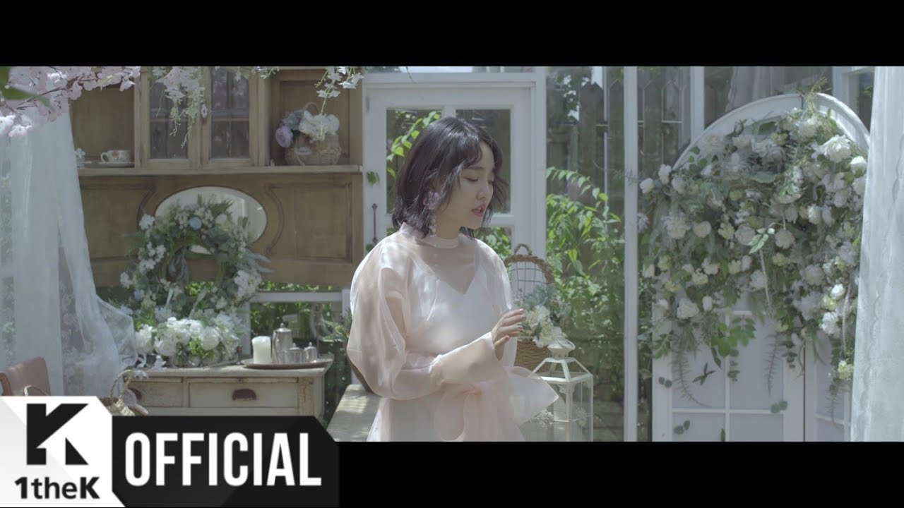 [MV] YOUNHA(윤하) _ On A Rainy Day(비가 내리는 날에는)