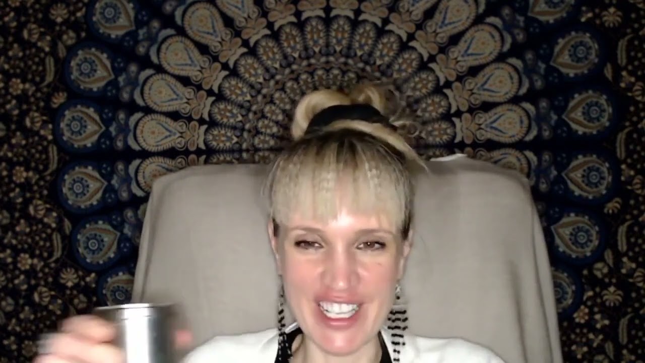 Beyond the Mind: The Simplicity of Non-Duality (CLIP from Dec 12, 2021) @LisaCairns