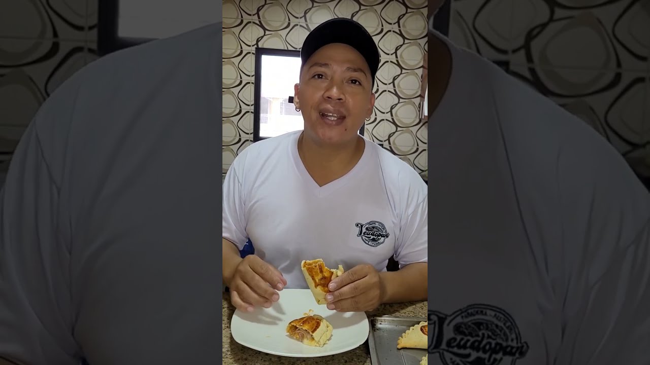 EMPANADAS DE PIZZA AL HORNO