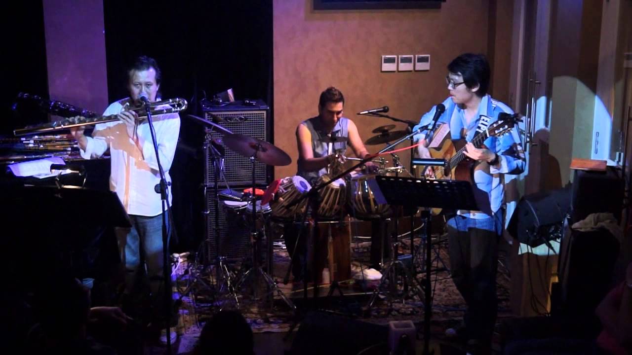 Take 5 - The SBT Trio (Amazing tabla solo)