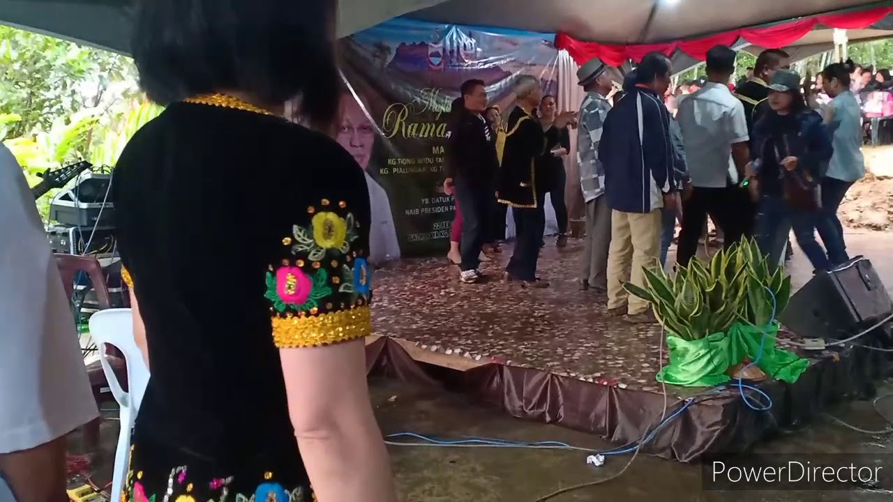 Persembahan artis sabah - Mary intiang
