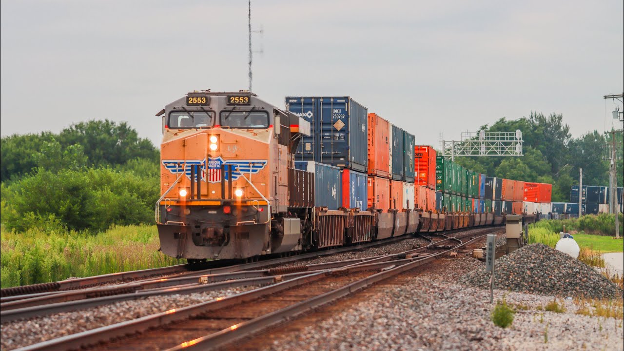 UP 2553 East in Ancona, IL on 8/6/2024